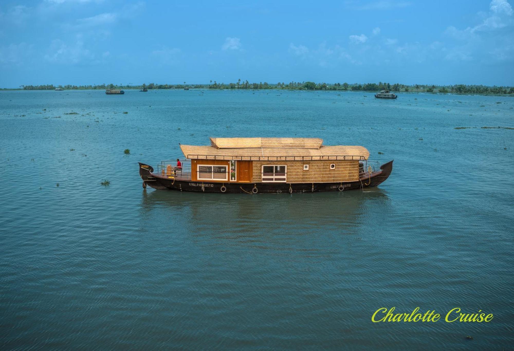 Charlotte Cruise House Boat Hotel Alappuzha Exterior photo