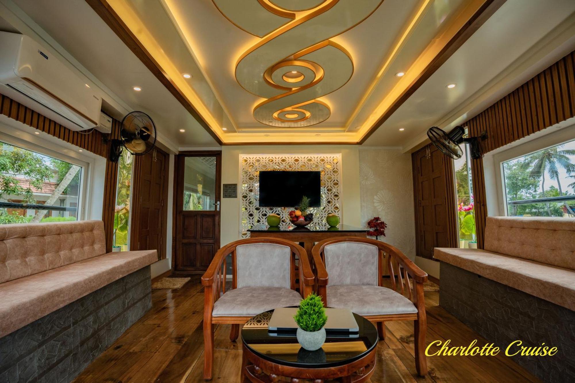 Charlotte Cruise House Boat Hotel Alappuzha Exterior photo